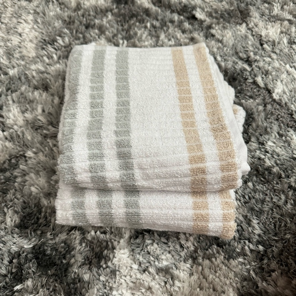 2 Set UGG Sheena Hand Towel 40cm*71cm New